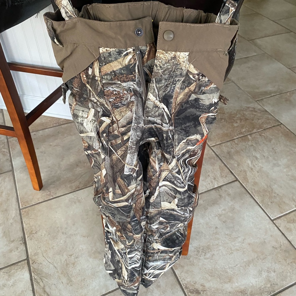 Cabelas kids medium insulated pants. Super warm